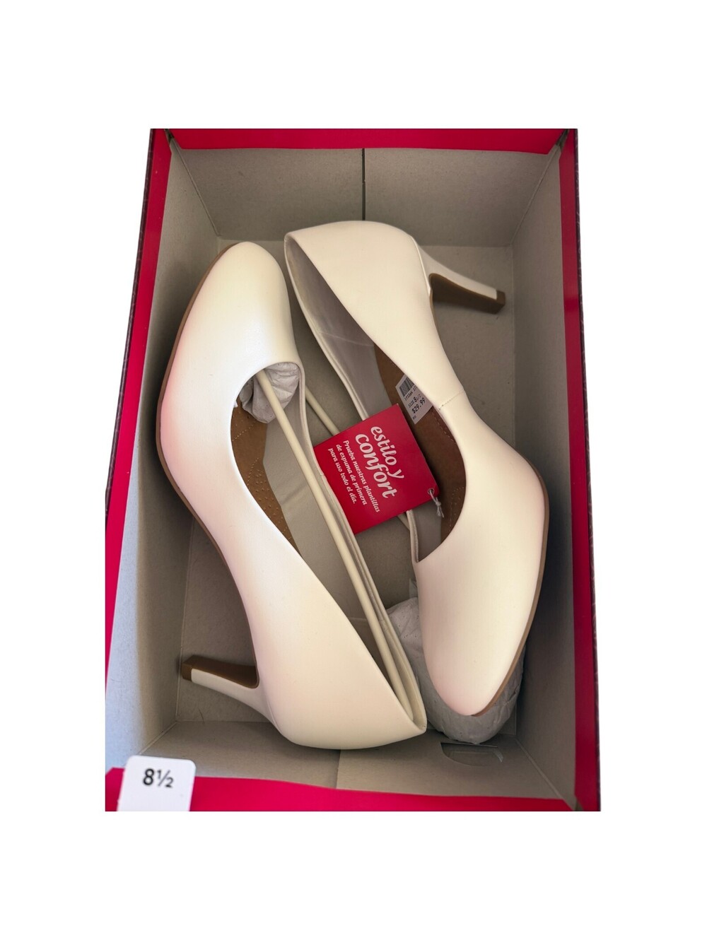 Dexflex Comfort, 8.5,Karma White, Patent Pumps Heels - Picture 3 of 7